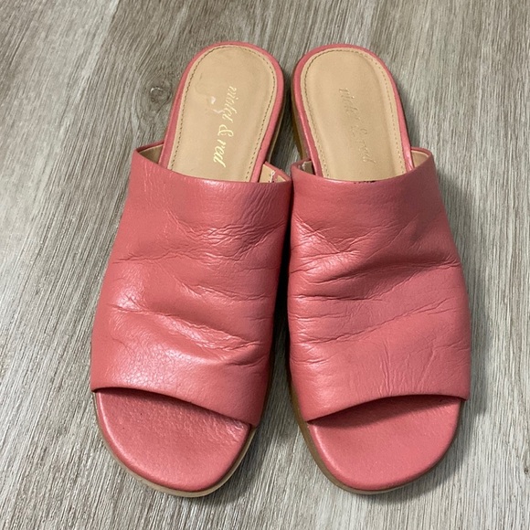 Violet & Red Noella Slides - Picture 1 of 12
